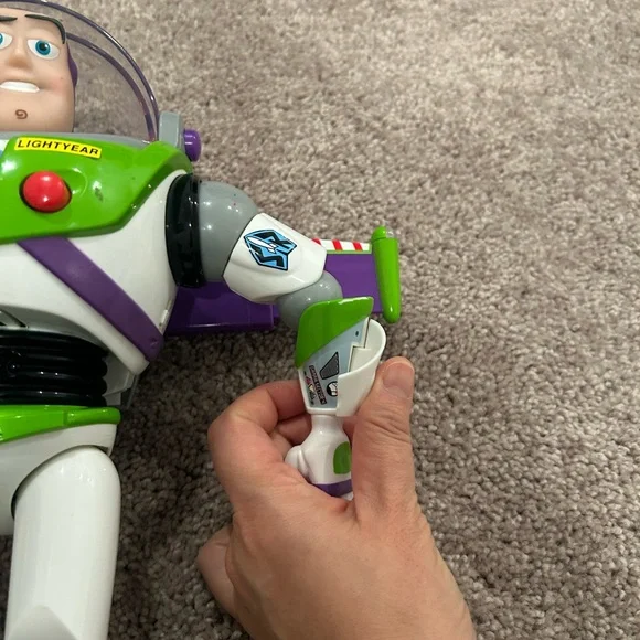 Disney Store Buzz Lightyear Talking Action Figure - Picture 2 of 12